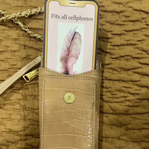 Jessica Simpson Chain Strap Crossbody Phone Holder - Picture 8 of 8